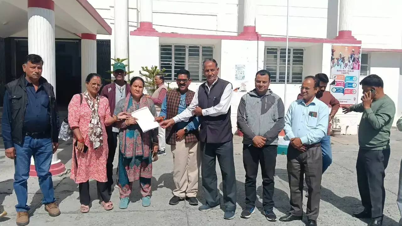 जनप्रतिनिधियों ने इणियां में मेडिकल कॉलेज बनाने की मांग उठाई जनप्रतिनिधियों ने इणियां में मेडिकल कॉलेज बनाने की मांग उठाई