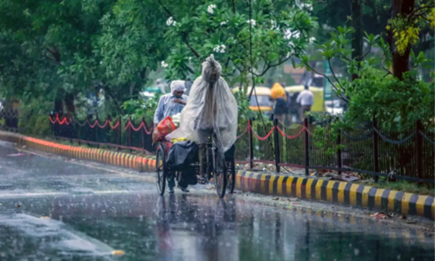 Telangana: आंध्र प्रदेश और तेलंगाना में चार दिनों तक बारिश का पूर्वानुमान Telangana: आंध्र प्रदेश और तेलंगाना में चार दिनों तक बारिश का पूर्वानुमान