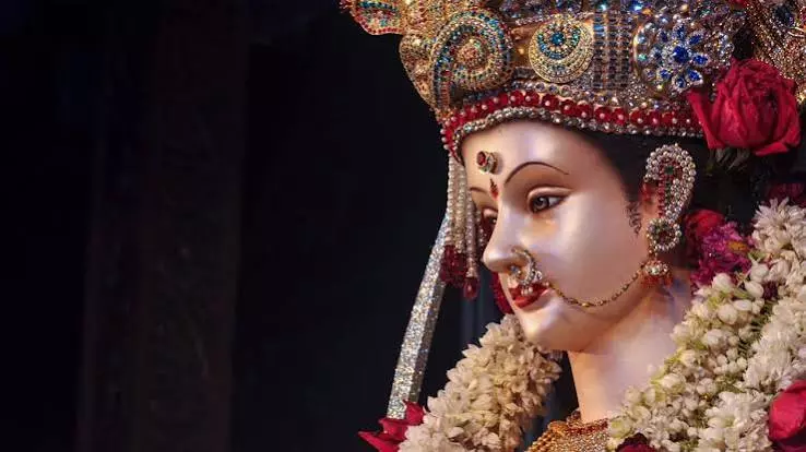 नवरात्रि समापन पर करें ये 4 उपाय, घर में रहेगी सुख-समृद्धि नवरात्रि समापन पर करें ये 4 उपाय, घर में रहेगी सुख-समृद्धि