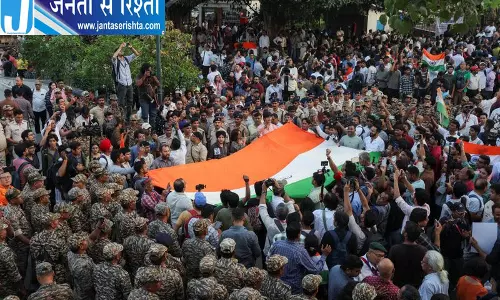 दिल्ली में तिरंगा मार्च के दौरान बड़ा एक्शन, दिपके समेत 150 लोग हिरासत में दिल्ली में तिरंगा मार्च के दौरान बड़ा एक्शन, दिपके समेत 150 लोग हिरासत में