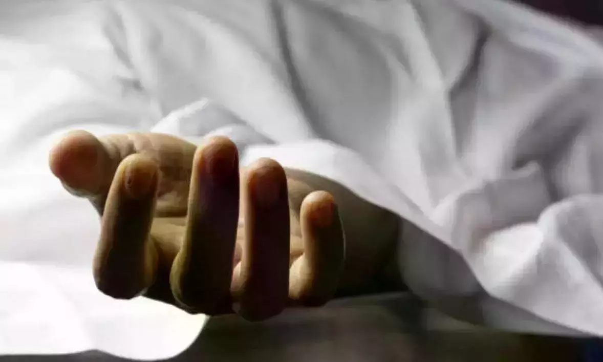 Telangana: वायरा: 19 वर्षीय इंजीनियरिंग छात्र बेहोश, मर गया
