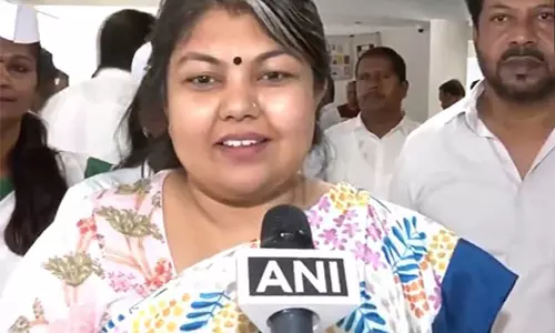 कर्नाटक कांग्रेस में हलचल महिला कांग्रेस अध्यक्ष सौम्या रेड्डी ने दिया इस्तीफा