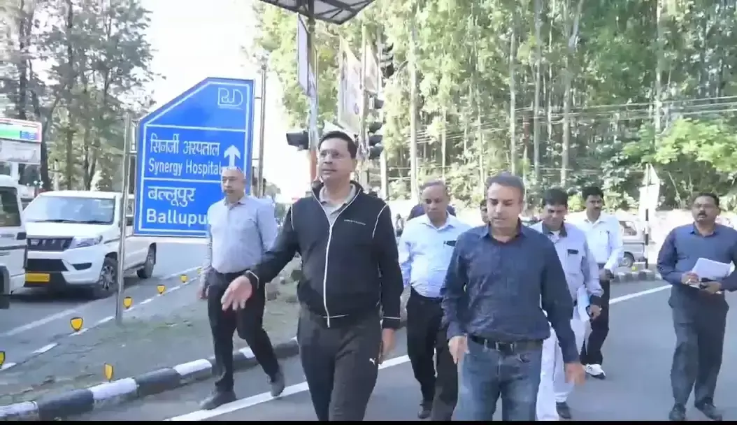 सड़कों को गड्ढामुक्त करने पर जोर, पंकज पांडेय ने किया निरीक्षण