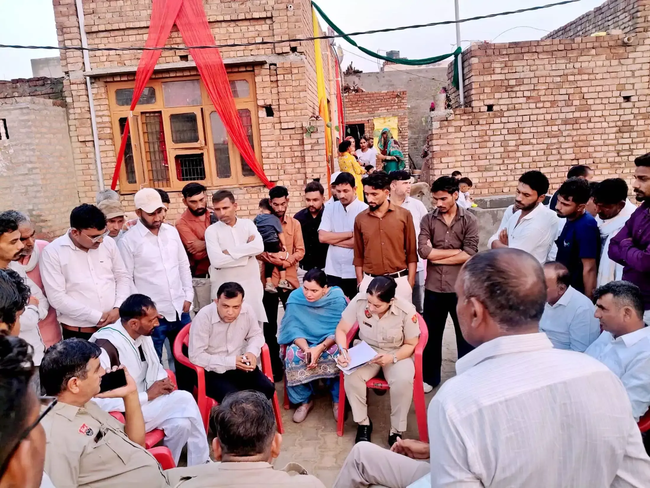 जींद में बाल विवाह पर कार्रवाई, तीन नाबालिग बच्चों का विवाह टला जींद में बाल विवाह पर कार्रवाई, तीन नाबालिग बच्चों का विवाह टला