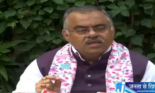 CM भगवंत मान की विदेश यात्रा पर घमासान CM भगवंत मान की विदेश यात्रा पर घमासान