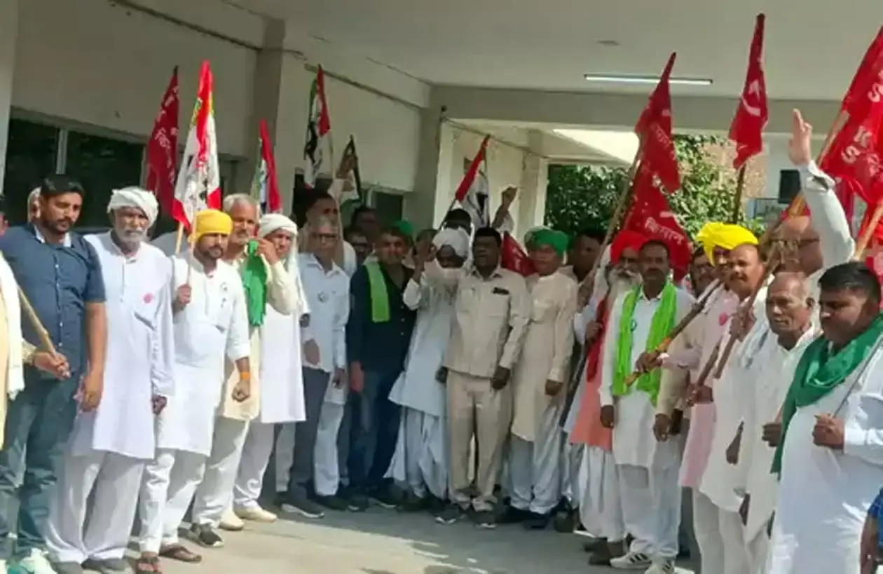 हिसार में एसकेएम का विरोध प्रदर्शन, भाजपा कार्यालय के बाहर जुटे किसान