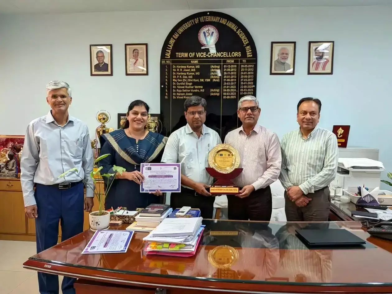 लुवास के दो वैज्ञानिकों ने राष्ट्रीय सम्मेलन में हासिल किया पहला स्थान