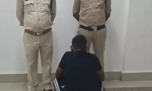 राजगढ़ में स्मैक बरामदगी से हड़कंप, आरोपी से पूछताछ जारी राजगढ़ में स्मैक बरामदगी से हड़कंप, आरोपी से पूछताछ जारी