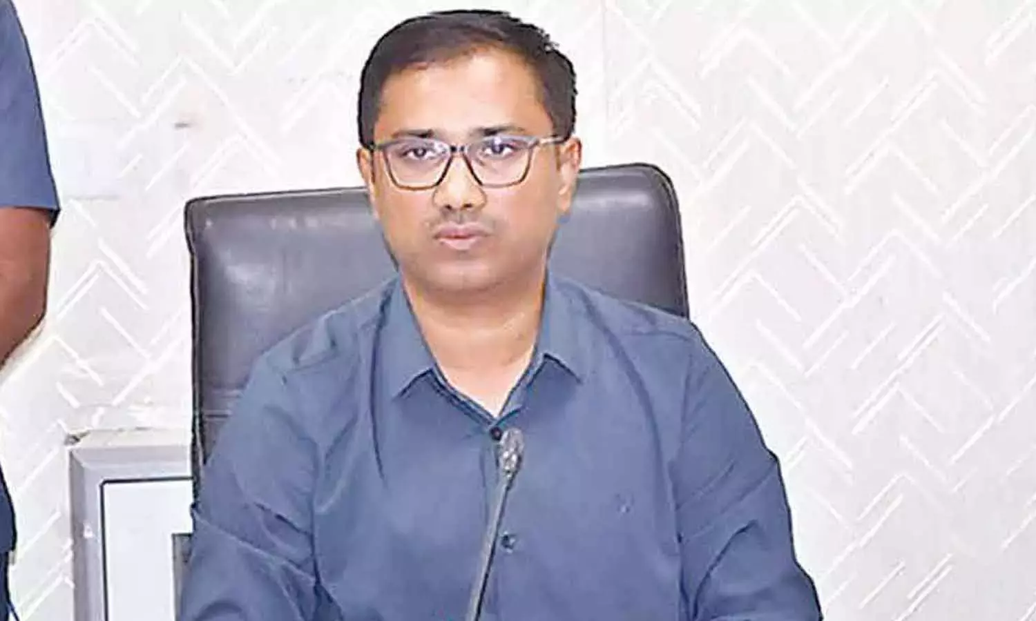 Telangana: खम्मम कलेक्टर ने जिले की आर्थिक विकास योजना की समीक्षा की Telangana: खम्मम कलेक्टर ने जिले की आर्थिक विकास योजना की समीक्षा की