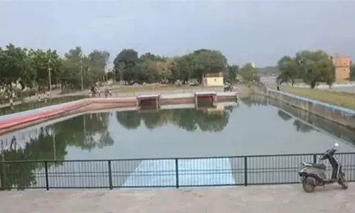 रायपुर में दुर्गा विसर्जन की तैयारी तेज, महादेवघाट में बनेगा विशेष कुंड रायपुर में दुर्गा विसर्जन की तैयारी तेज, महादेवघाट में बनेगा विशेष कुंड