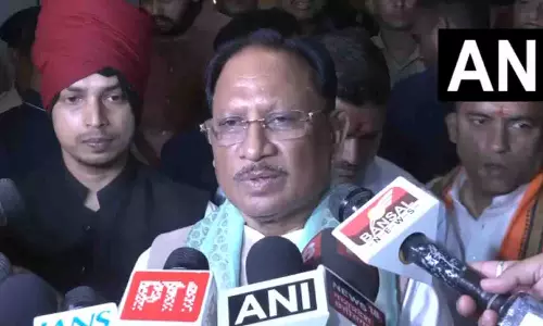 CM विष्णुदेव साय ‘शौर्यांजलि’ कार्यक्रम में हुए शामिल, अमर शहीदों को किया नमन CM विष्णुदेव साय ‘शौर्यांजलि’ कार्यक्रम में हुए शामिल, अमर शहीदों को किया नमन