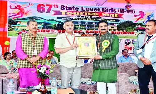650 खिलाड़ी छात्राएं मैदान में उतरीं 650 खिलाड़ी छात्राएं मैदान में उतरीं