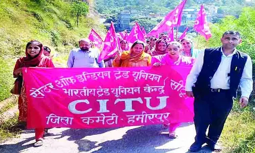 टौणीदेवी में मजदूरों की हुंकार, 125 दिन मांगा काम