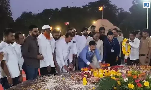 कराड पहुंचे FDA प्रमुख तुकाराम मुंढे, पूर्व मुख्यमंत्री यशवंतराव चव्हाण के स्मारक पर दी श्रद्धांजलि