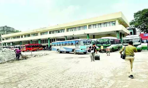 टायरों की कमी से नाहन डिपो की 11 बसों के पहिए थमे