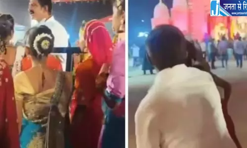 गरबा में किशोरी से बदसलूकी, भाजपा नेता पर FIR गरबा में किशोरी से बदसलूकी, भाजपा नेता पर FIR