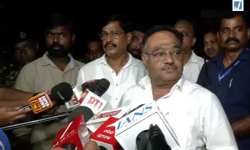 भगदड़ हादसे पर BJP प्रदेश अध्यक्ष समिक भट्टाचार्य का बड़ा बयान भगदड़ हादसे पर BJP प्रदेश अध्यक्ष समिक भट्टाचार्य का बड़ा बयान
