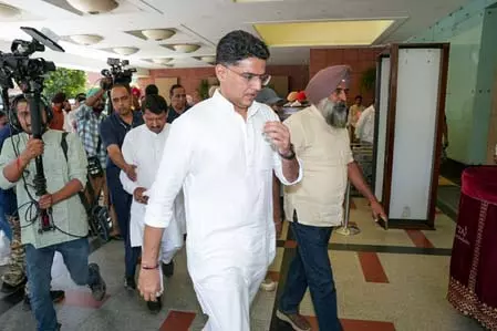झोटा हत्याकांड में सचिन पायलट और गुरजीत औजला ने मान सरकार को घेरा, कानून व्यवस्था पर उठाए सवाल झोटा हत्याकांड में सचिन पायलट और गुरजीत औजला ने मान सरकार को घेरा, कानून व्यवस्था पर उठाए सवाल