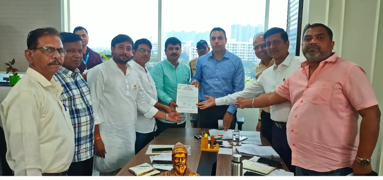 किसानों को राहत देने के लिए मैराथन आयोजन रद्द करने की मांग तेज किसानों को राहत देने के लिए मैराथन आयोजन रद्द करने की मांग तेज