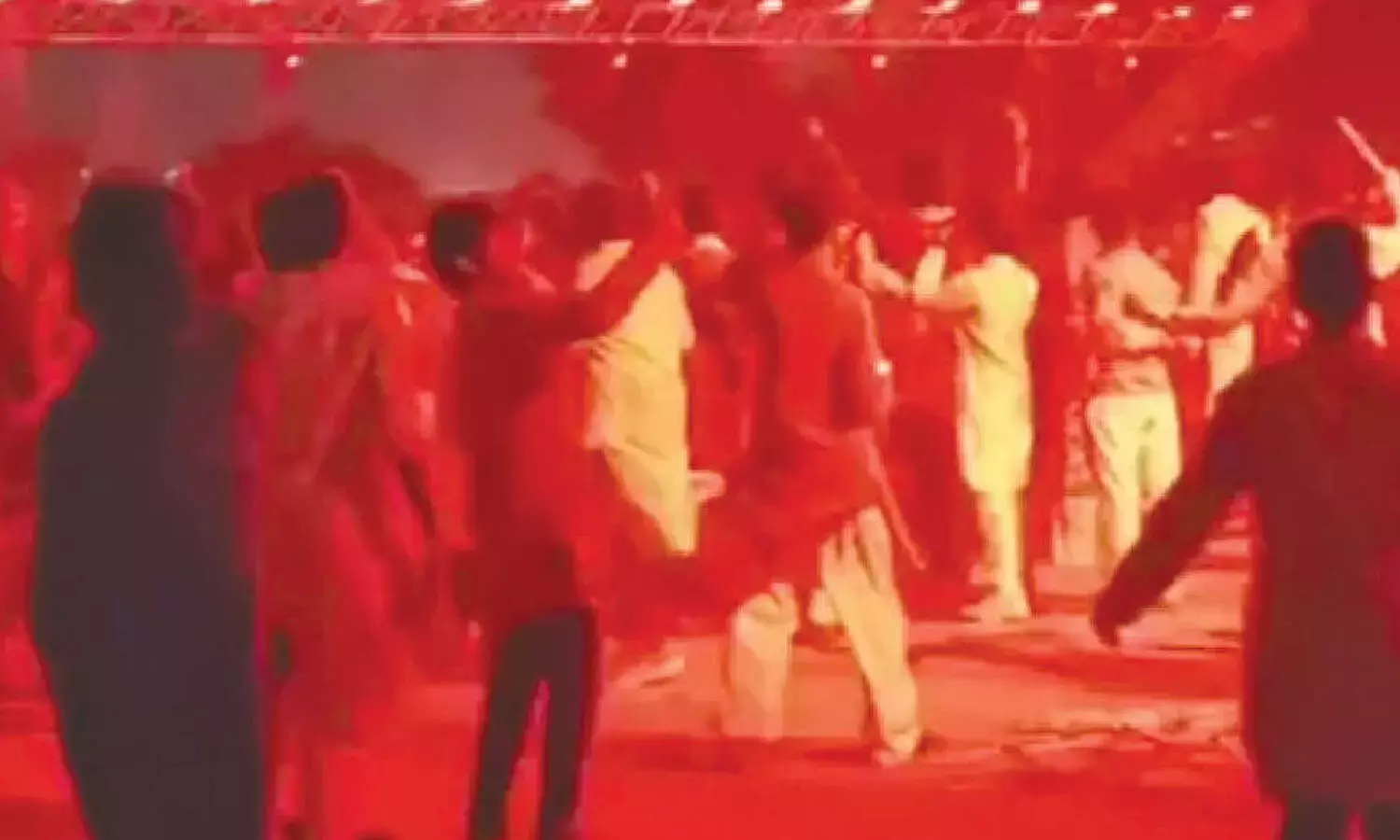 एमवीएसआर इंजीनियरिंग कॉलेज में डांडिया के दौरान दो छात्रों की मौत एमवीएसआर इंजीनियरिंग कॉलेज में डांडिया के दौरान दो छात्रों की मौत