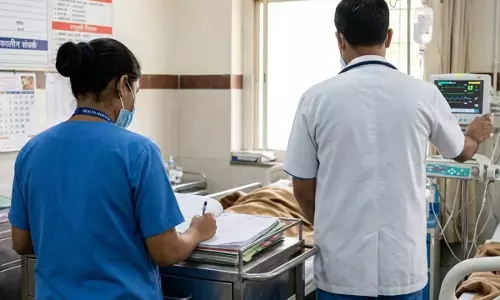 मथुरा में महिला स्वास्थ्यकर्मी से छेड़छाड़ का आरोप, पूर्व चिकित्सा प्रभारी पर FIR दर्ज