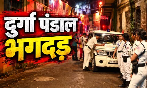 दुर्गा पंडाल भगदड़: 19 लोगों की मौत के बाद आयोजकों समेत 7 लोग गिरफ्तार
