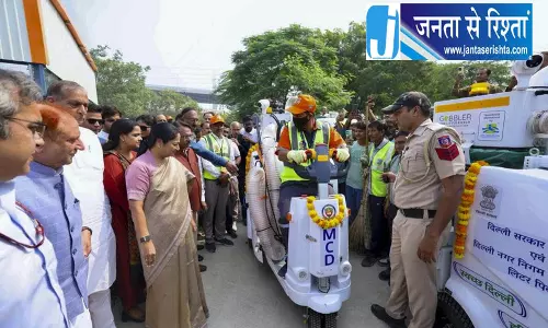 दिल्ली सरकार की बड़ी तैयारी, मशीनों से होगी सड़कों की सफाई
