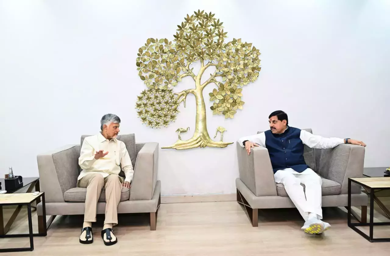 Andhra: मध्य प्रदेश, आंध्र प्रदेश आध्यात्मिक पर्यटन में संबंधों को मजबूत करेंगे Andhra: मध्य प्रदेश, आंध्र प्रदेश आध्यात्मिक पर्यटन में संबंधों को मजबूत करेंगे