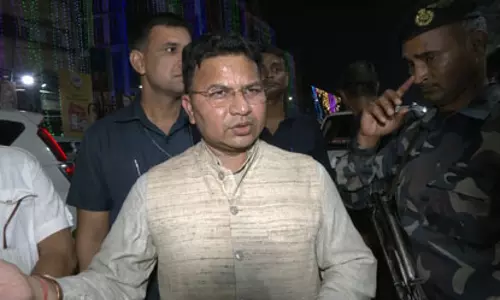 कोलकाता हादसे पर सांसद ज्योतिर्मय सिंह महतो ने जताया दुख, बोले-पीड़ित परिवारों के साथ खड़ी है सरकार कोलकाता हादसे पर सांसद ज्योतिर्मय सिंह महतो ने जताया दुख, बोले-पीड़ित परिवारों के साथ खड़ी है सरकार