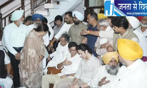 मोगा ज्वैलर हत्याकांड: पीड़ित परिवार से मिले परगट सिंह और सचिन पायलट