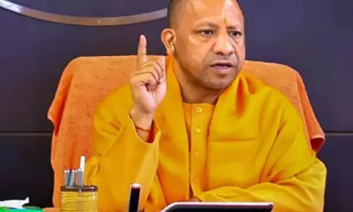 कोलकाता भगदड़ के बाद यूपी में हाई अलर्ट, CM योगी के सख्त निर्देश
