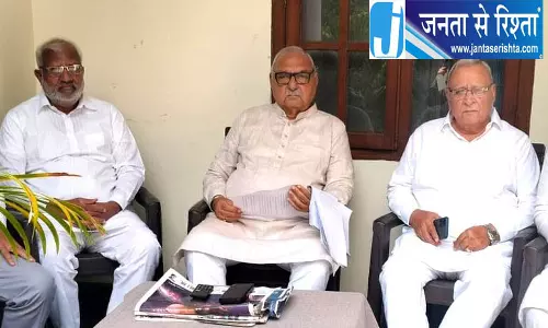 पूर्व मंत्री ने हुड्डा से की मुलाकात, किसानों की समस्याओं पर चर्चा