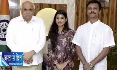 मैथिली ठाकुर ने की गुजरात के CM से मुलाकात मैथिली ठाकुर ने की गुजरात के CM से मुलाकात