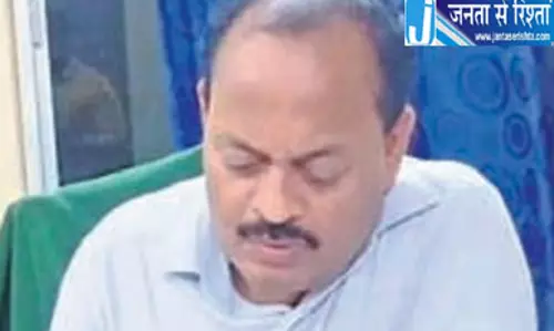 ओडापाड़ा तहसीलदार पर बड़ी कार्रवाई, किया गया निलंबित ओडापाड़ा तहसीलदार पर बड़ी कार्रवाई, किया गया निलंबित