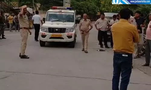 अलवर में दर्दनाक घटना, मां ने दो बच्चों को मारकर खुद की जान ली अलवर में दर्दनाक घटना, मां ने दो बच्चों को मारकर खुद की जान ली