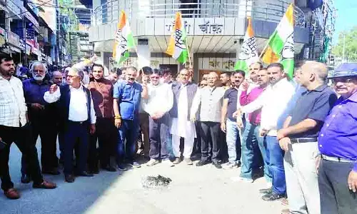 वोट चोरी के खिलाफ गांधी चौक पर कांग्रेस का प्रदर्शन वोट चोरी के खिलाफ गांधी चौक पर कांग्रेस का प्रदर्शन