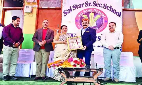 नकल रोकने के लिए लाइव निगरानी