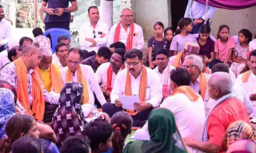 उप मुख्यमंत्री विजय शर्मा ने कबीरधाम के वनांचल ग्रामों में लगाई चौपाल उप मुख्यमंत्री विजय शर्मा ने कबीरधाम के वनांचल ग्रामों में लगाई चौपाल