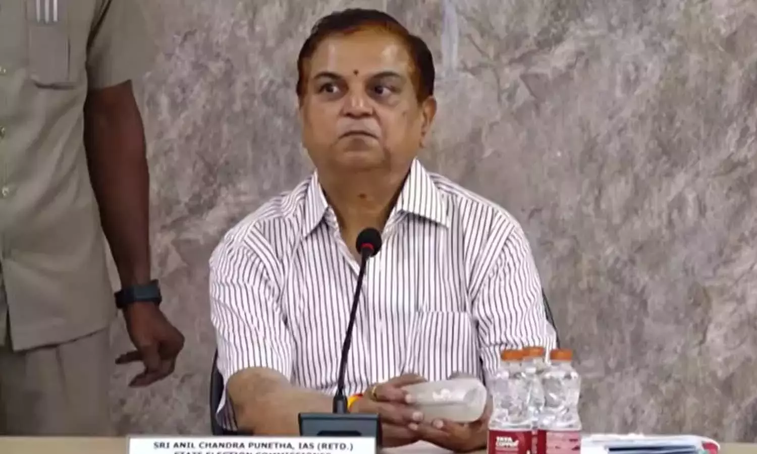 Andhra: जैसे ही नामांकन केंद्र फ्लैशप्वाइंट में बदल गए, एसईसी ने कदम उठाया