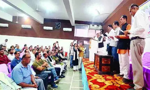तोमर अध्यक्ष-मामराज ठाकुर वरिष्ठ उपाध्यक्ष तोमर अध्यक्ष-मामराज ठाकुर वरिष्ठ उपाध्यक्ष