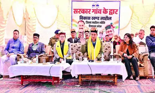 सडक़ों को बर्फबारी से पहले करें चकाचक