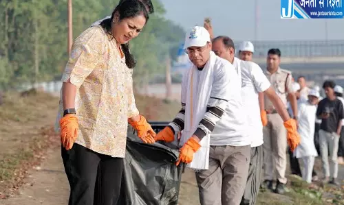 CM रेखा गुप्ता का यमुना चलो अभियान CM रेखा गुप्ता का यमुना चलो अभियान