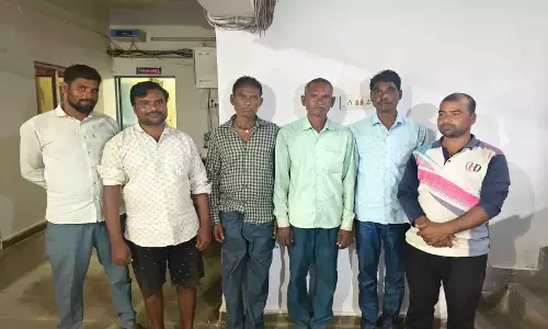 CG में जुआरियों के खिलाफ पुलिस का बड़ा एक्शन, 9 जुआरी गिरफ्तार CG में जुआरियों के खिलाफ पुलिस का बड़ा एक्शन, 9 जुआरी गिरफ्तार