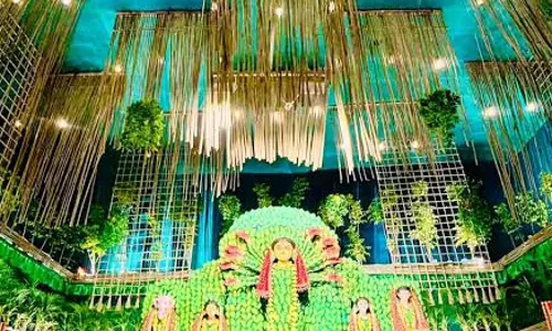 धनबाद में 1 लाख पौधों से बना इको-फ्रेंडली पंडाल, अनोखी सजावट