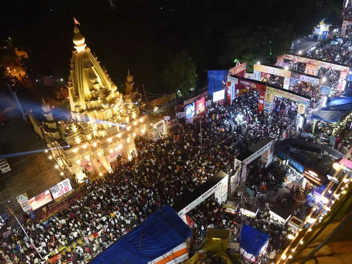 दुर्गा पूजा पर बिहार में हाई अलर्ट, 57 अतिरिक्त कंपनियां तैनात, चप्पे-चप्पे पर पुलिस की नजर दुर्गा पूजा पर बिहार में हाई अलर्ट, 57 अतिरिक्त कंपनियां तैनात, चप्पे-चप्पे पर पुलिस की नजर
