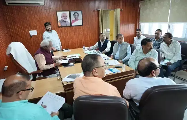 उत्तराखंड में आयुष अस्पतालों का निर्माण समय पर पूरा करने पर जोर उत्तराखंड में आयुष अस्पतालों का निर्माण समय पर पूरा करने पर जोर