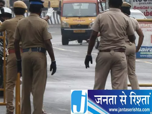 जम्मू-कश्मीर में कथित जासूसी का मामला, सेना अधिकारी की पत्नी पर FIR जम्मू-कश्मीर में कथित जासूसी का मामला, सेना अधिकारी की पत्नी पर FIR