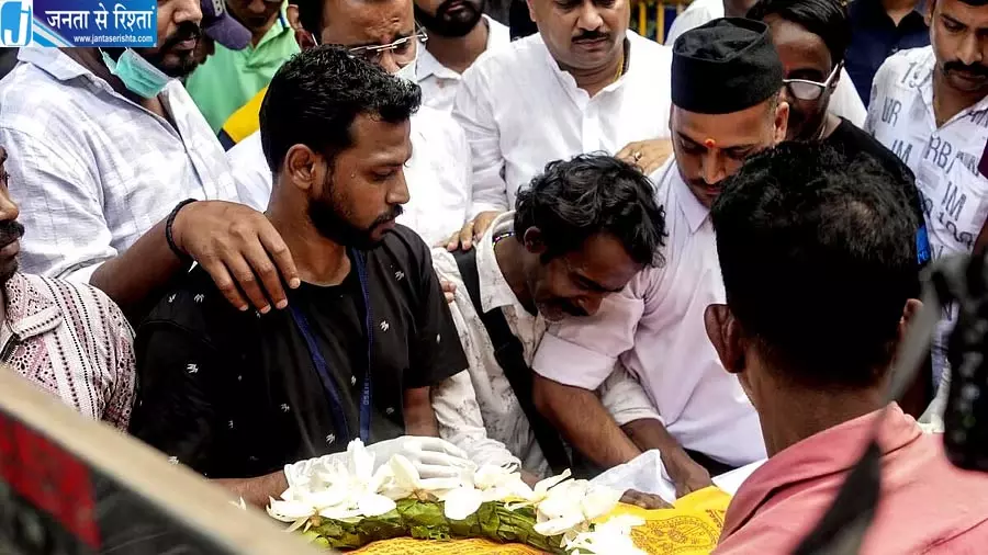 कोलकाता में भीषण भगदड़, 19 की गई जान कोलकाता में भीषण भगदड़, 19 की गई जान