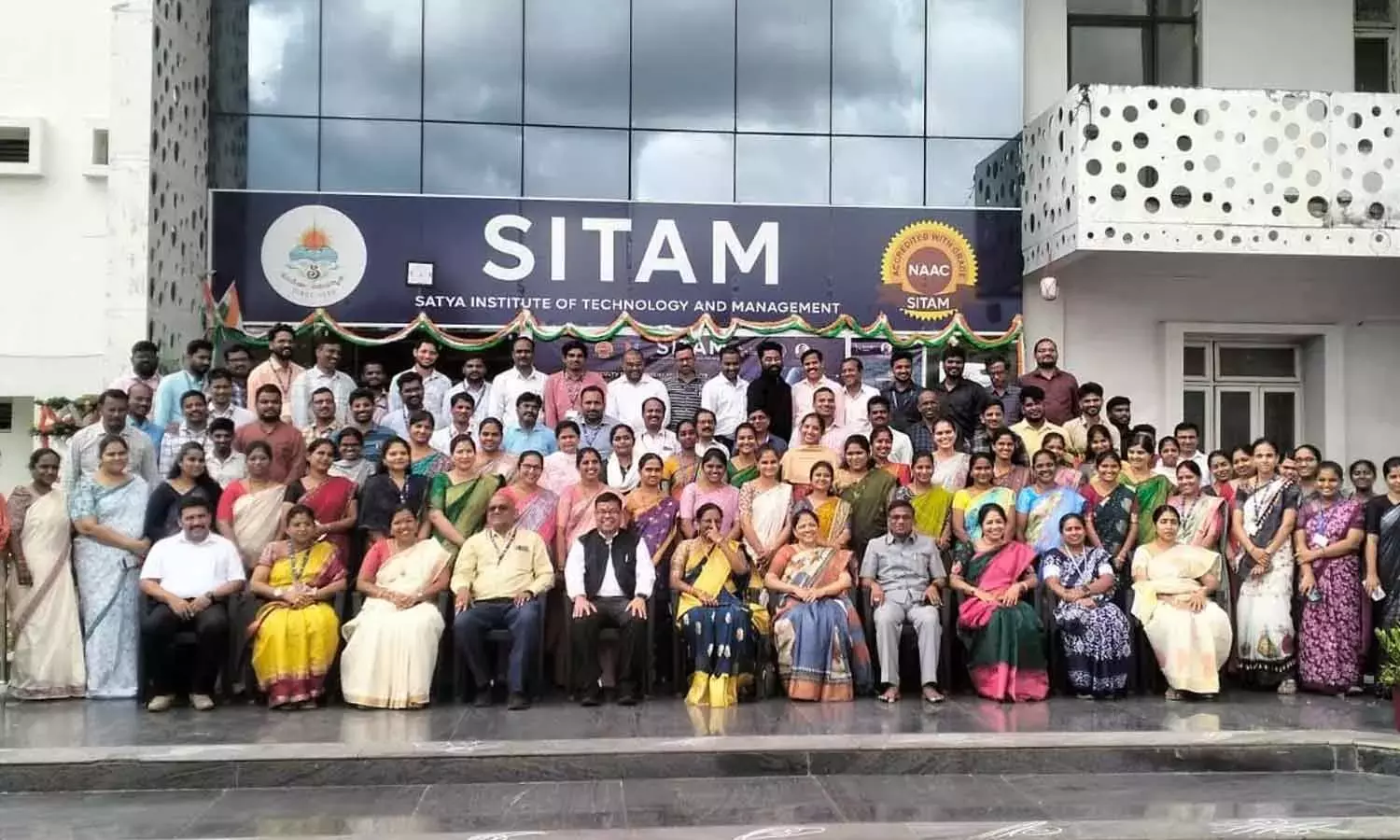 Andhra: SITAM में एक सप्ताह तक चलने वाली एफडीपी शुरू हुई Andhra: SITAM में एक सप्ताह तक चलने वाली एफडीपी शुरू हुई