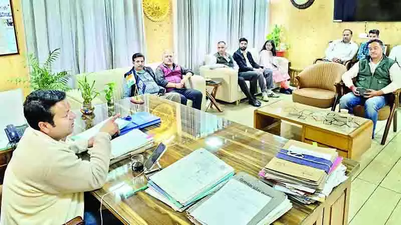 रोहड़ू में चार और पांच नवंबर को सजेंगे पटाखा बाजार रोहड़ू में चार और पांच नवंबर को सजेंगे पटाखा बाजार